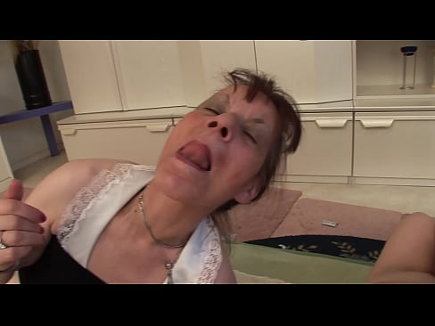❤️ Zwei Großmütter und ein Großvater haben einen Dreier ️ Super sex bei porn de.villagesexvideos.ru
