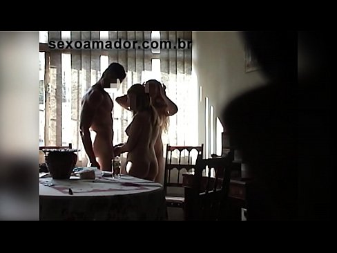 ❤️ Sex-Freunde laden einen riesigen Mann und einen Dreier mit ihm ein ️ Super sex bei porn de.villagesexvideos.ru