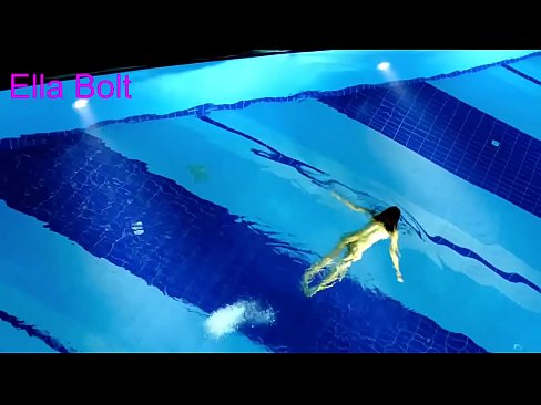 ❤️ Ich kann nicht aufhören zuzusehen, junge Blondine beim Nacktschwimmen im Pool des ELLA BOLT Resorts erwischt ️ Super sex bei porn de.villagesexvideos.ru