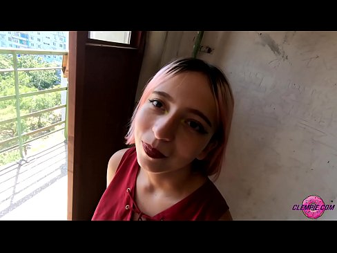❤️ Studentin saugt einen Fremden im Outback - Sperma auf seinem Gesicht ️ Super sex bei porn de.villagesexvideos.ru