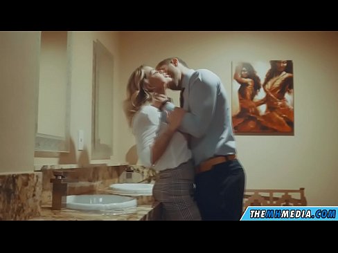 ❤️ Wenn eine vollbusige Blondine dich in einer öffentlichen Toilette verführt ️ Super sex bei porn de.villagesexvideos.ru